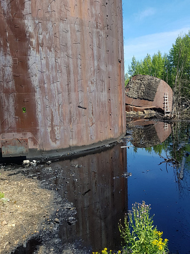 В пригороде пгт. Горноуральский Свердловской области выявлен разлив нефтепродуктов 